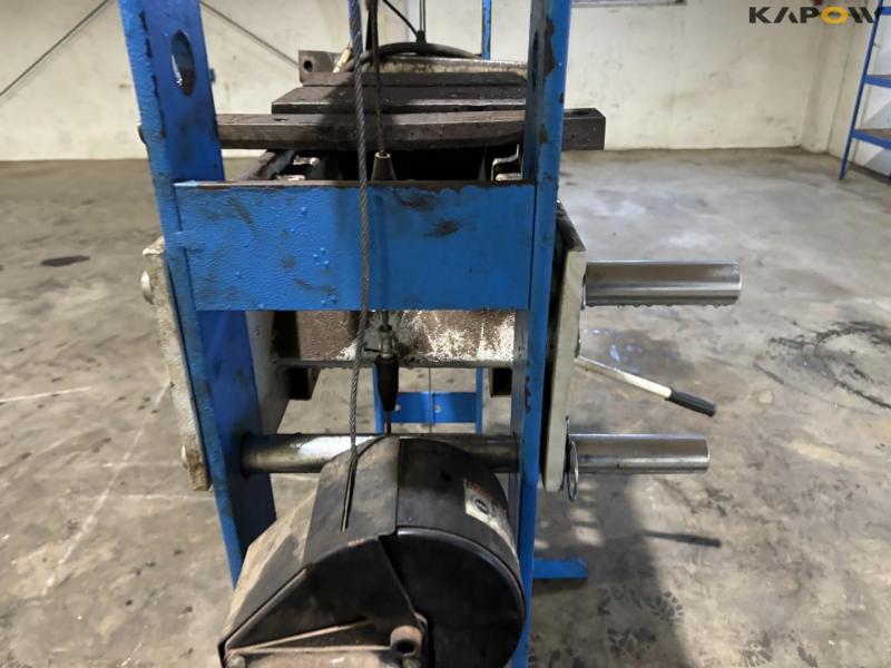 Aj Wholesale presses 16