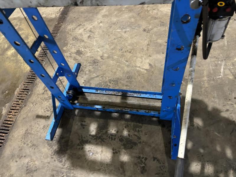 Aj Wholesale presses 22