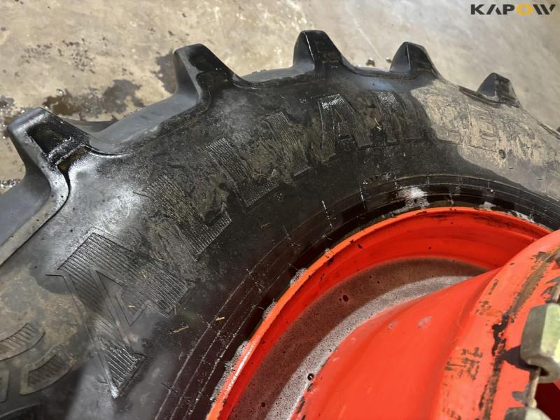 Alliance 820/85-R46 twin wheels 9