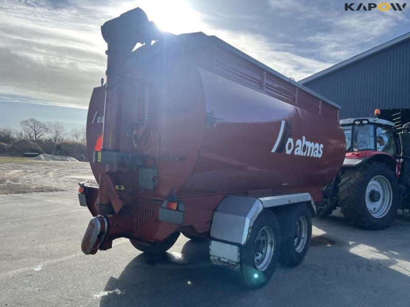 Almas feed cart/chaser bin 4