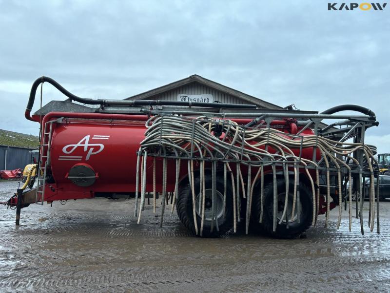 AP 22 slurry tanker with crane and 24-meter boom 7