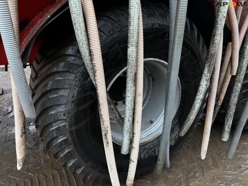 AP 22 slurry tanker with crane and 24-meter boom 37