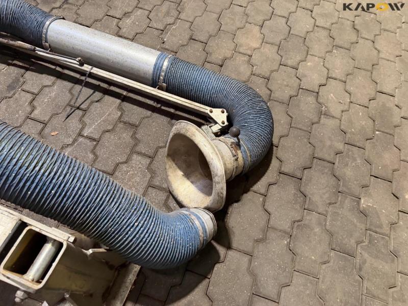Arm for extraction 10