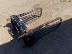 Bale clamp with Hydrema hitch 5