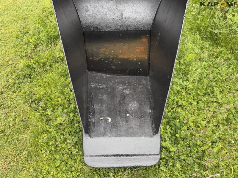 Beco profile bucket with S70 hitch 11