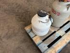 Container for insemination sticks 4