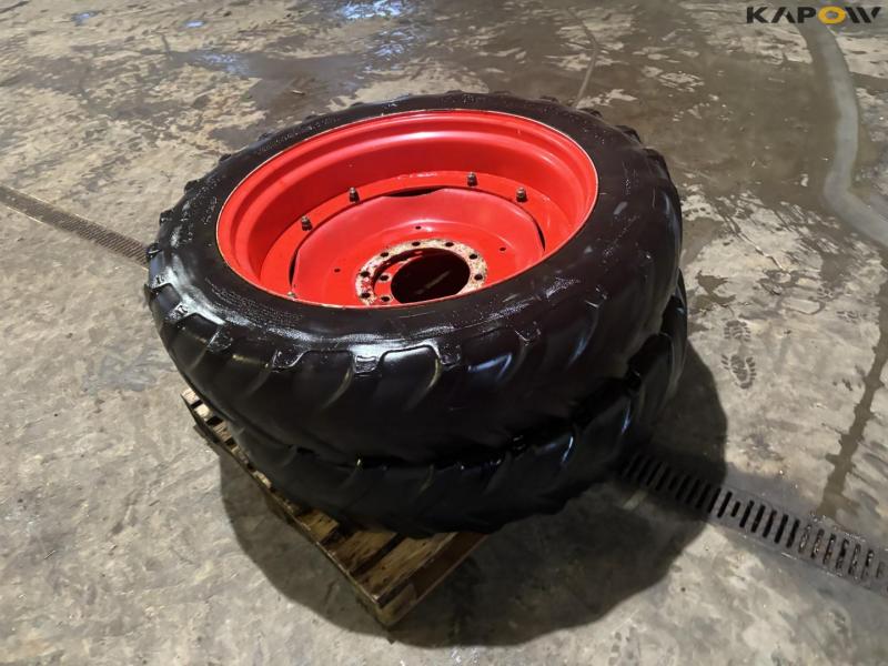 BKT 270/95-R36 wheels 7