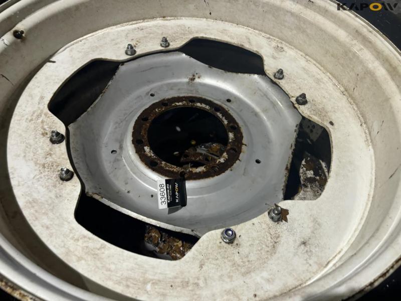 BKT 340/85-R48 wheels 9