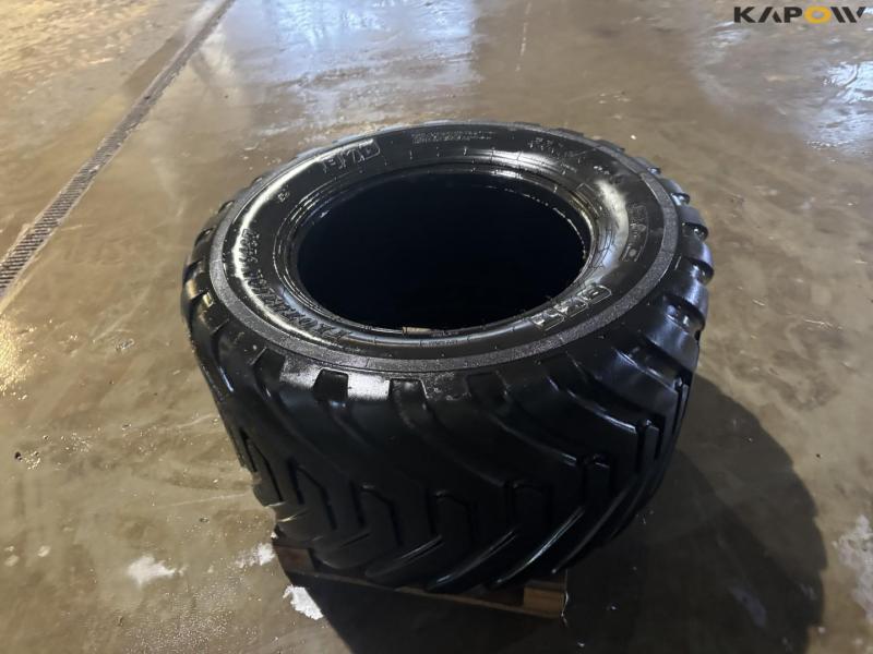 BKT 550/45-22.5 tires 6
