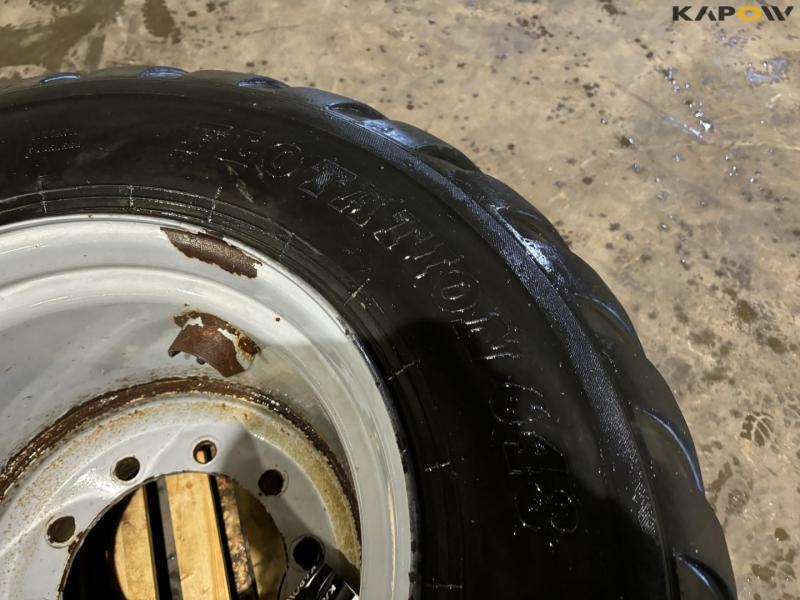 BKT 700/40-22.5 complete wheel 10