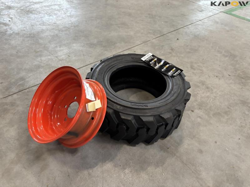 Bobcat rims and tires - new 1