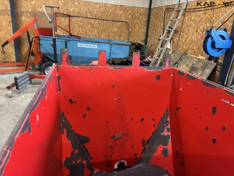 Bobman Feeder litter cart/feed cart 10