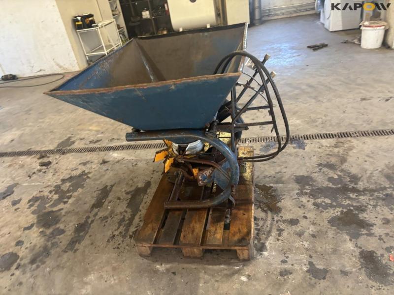 Bogballe salt spreader 4