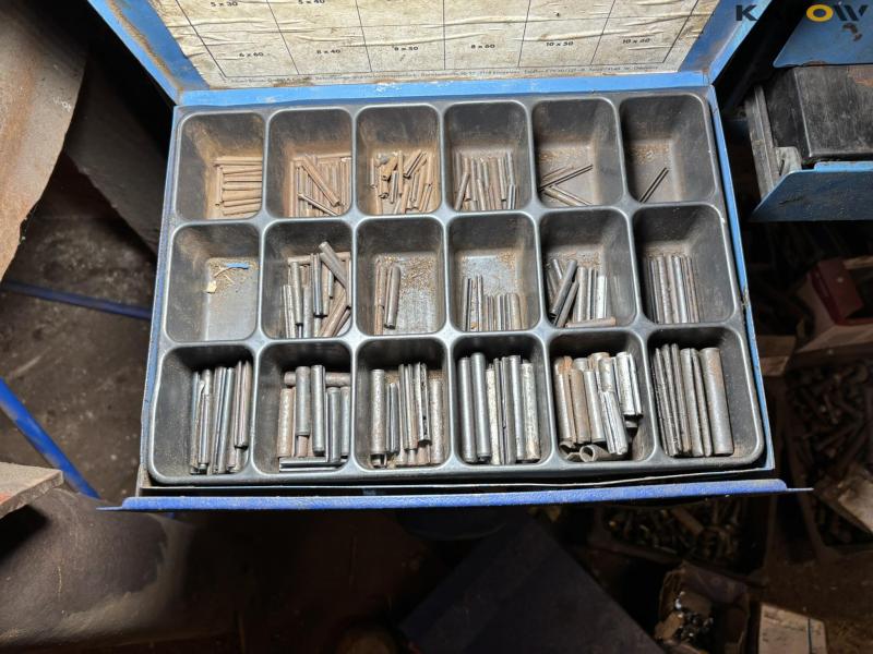 Bolts and assortment boxes with contents 25