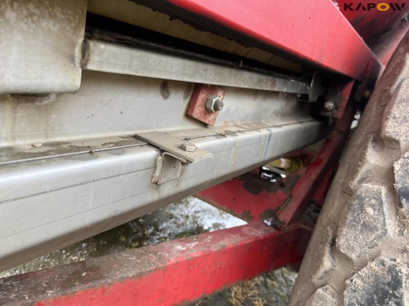 Bredal B6 fertilizer spreader 12