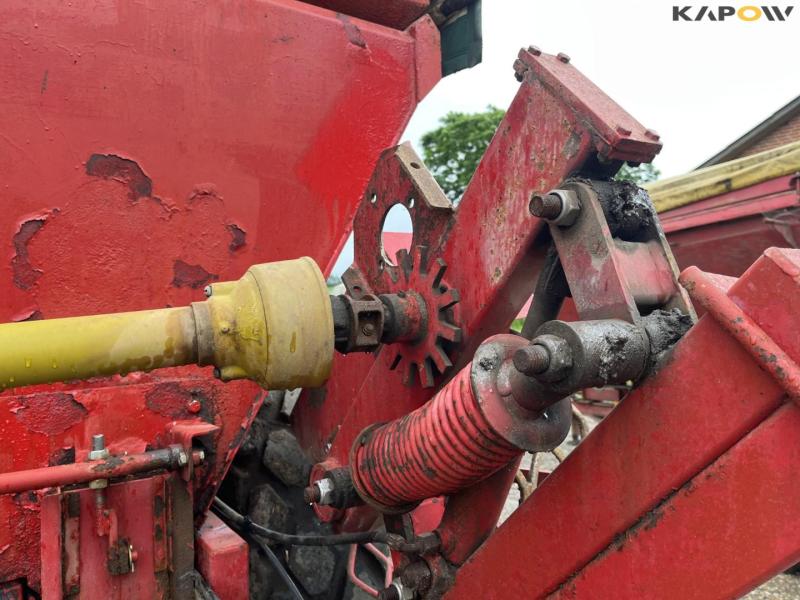 Bredal B6 fertilizer spreader 27