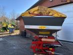 Bredal F2 fertilizer spreader 10