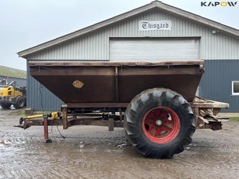 Bredal lime spreader 8