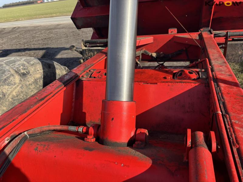 Brimont Euro 110 SE high tipper trailer with French tailgate 14