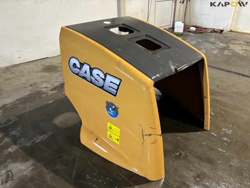 Case wheel loader tailgate 3