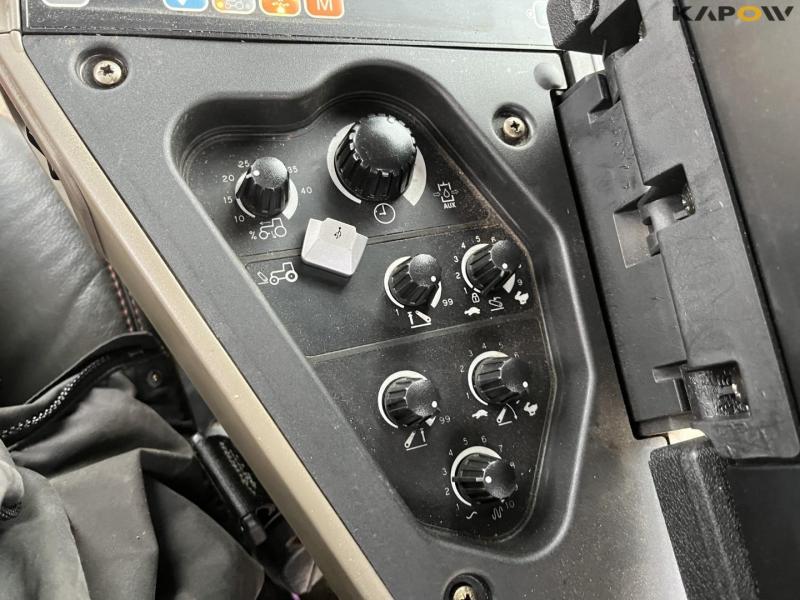 Case Ih Optum 300 CVX tractor 42