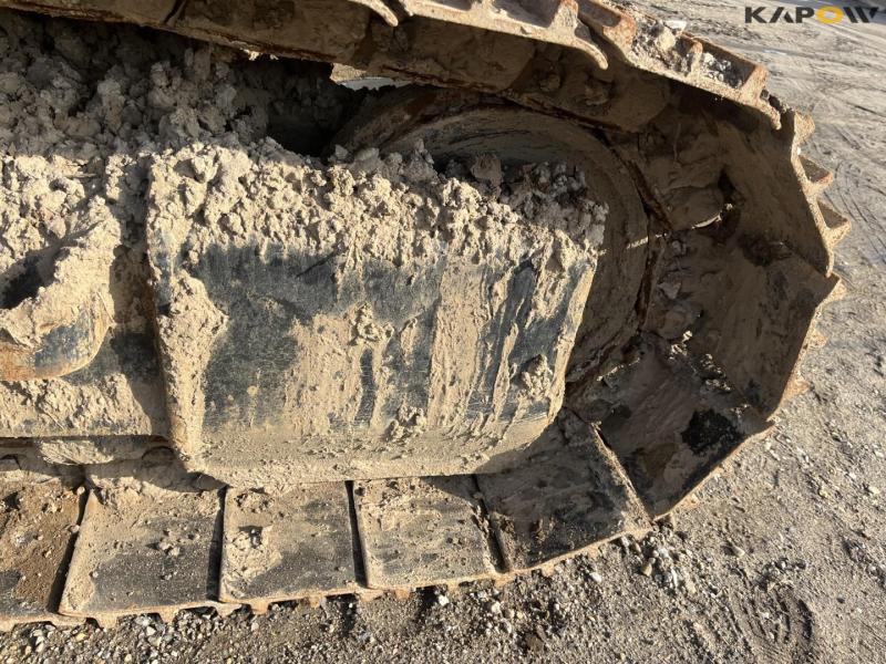 Caterpillar 320D2 excavator 15