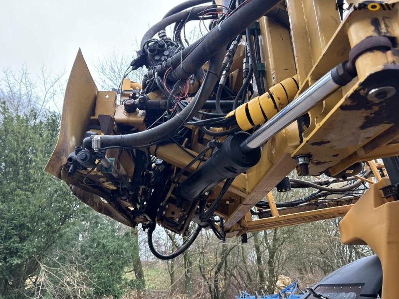 Challenger Rogator RG 655 self-propelled sprayer 19