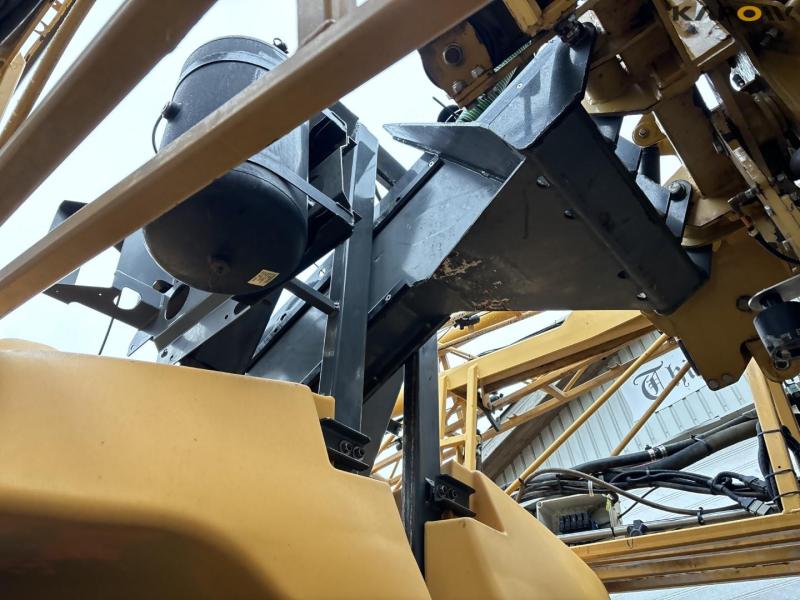 Challenger Rogator RG 655 self-propelled sprayer 32