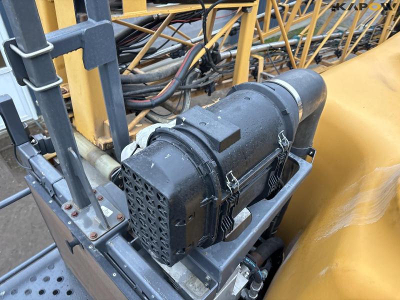 Challenger Rogator RG 655 self-propelled sprayer 41