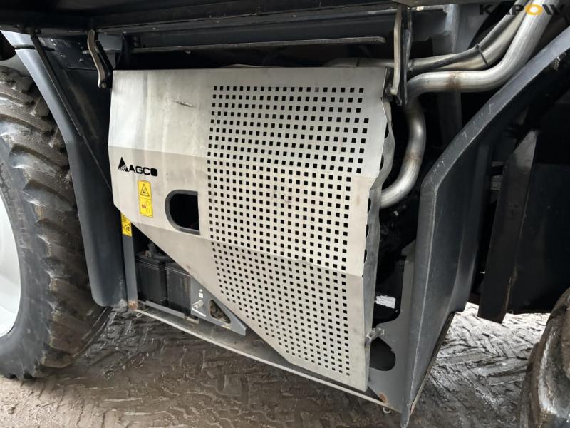 Challenger Rogator RG 655 self-propelled sprayer 82