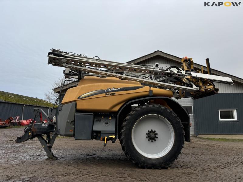 Challenger Rogator 344 sprayer 8