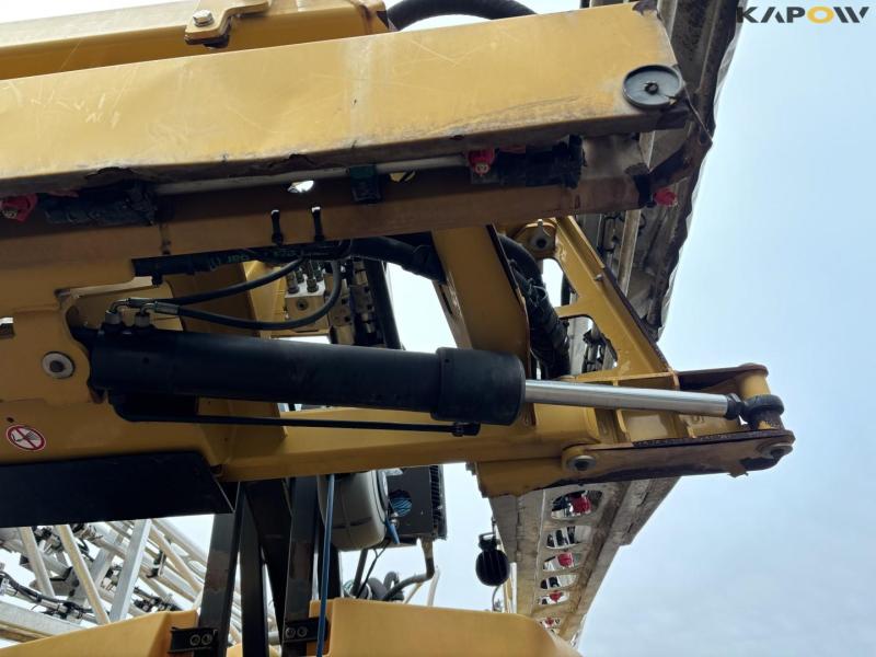 Challenger Rogator 344 sprayer 25