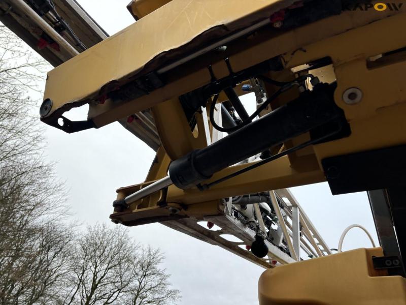 Challenger Rogator 344 sprayer 26