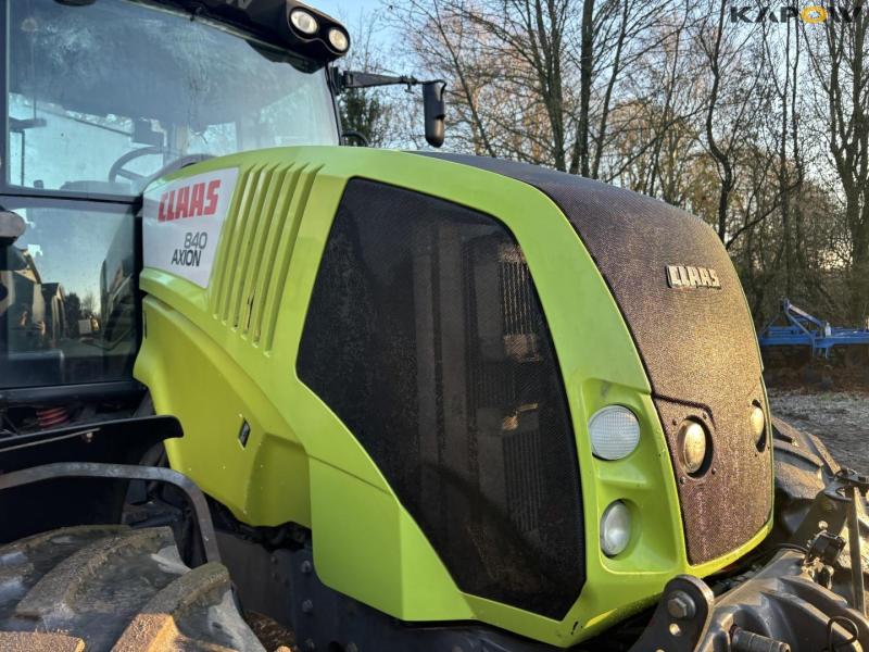 Claas Axion 840 tractor 17