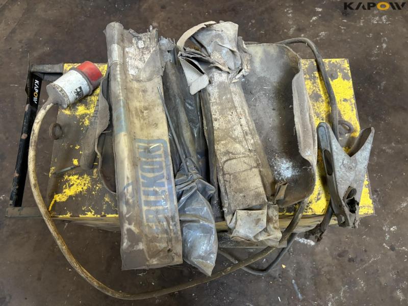 Deca Primus 260E welder 8