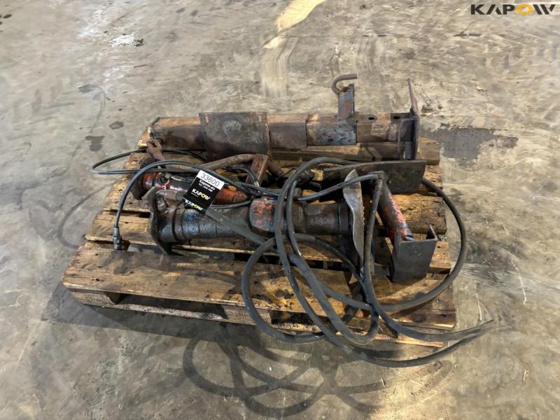 Various support legs 2