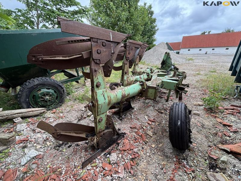Dowdeswell DP7 reversible plough 3 furrow 4