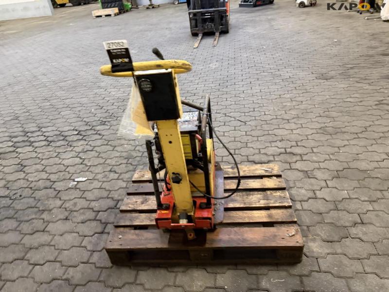 Dynapac LG160 plate vibrator 6