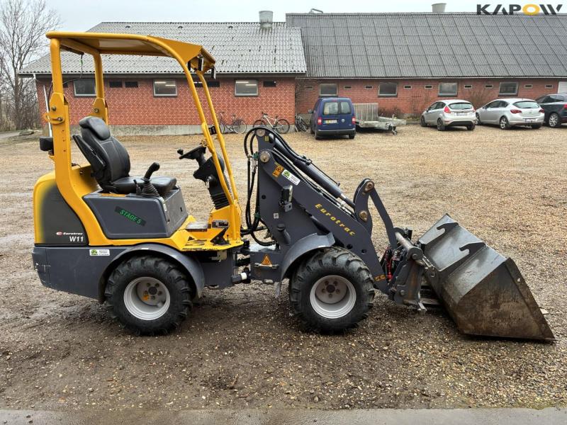 Eurotrac W11 skid steer loader 5