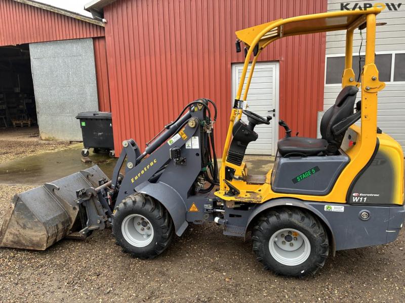 Eurotrac W11 skid steer loader 8
