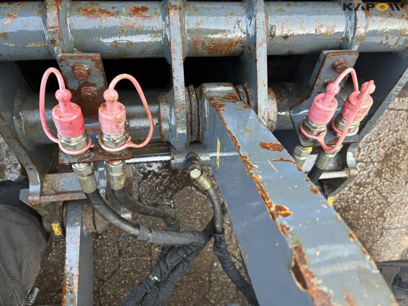 Eurotrac W12-MF skid steer loader 16