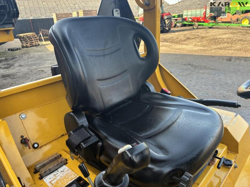Eurotrac W12-MF skid steer loader 35