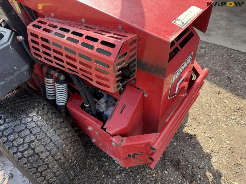 Ferris 5100 zero-turn lawn mower 22