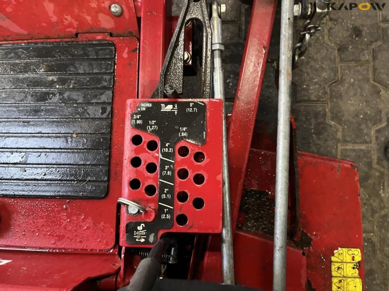 Ferris ISX800 lawn mower 13