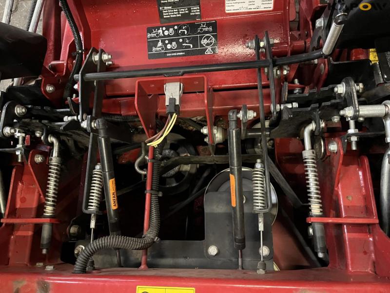 Ferris ISX800 lawn mower 22