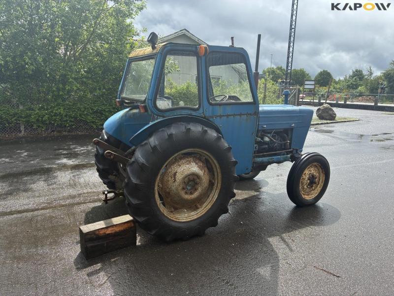 Ford 3000 tractor 4