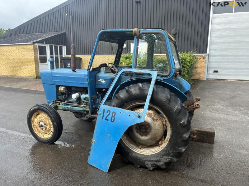 Ford 3000 tractor 6