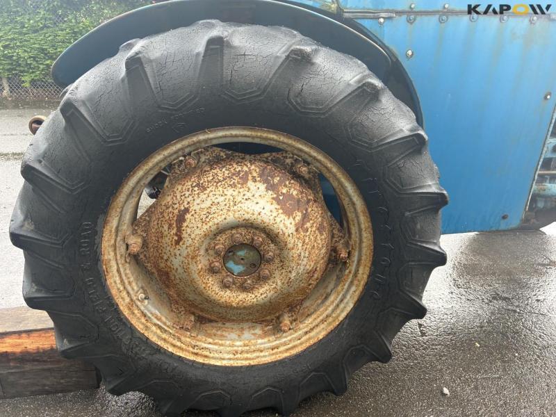 Ford 3000 tractor 15
