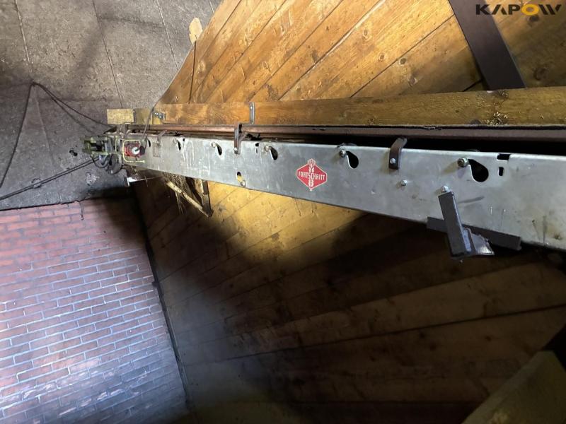 Fortschritt T260 conveyor belt 4