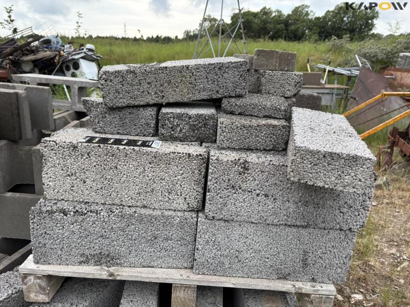 Funda and Leca blocks 13